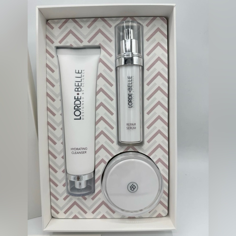 Lorde + Belle Skincare Set - Picture 8 of 11